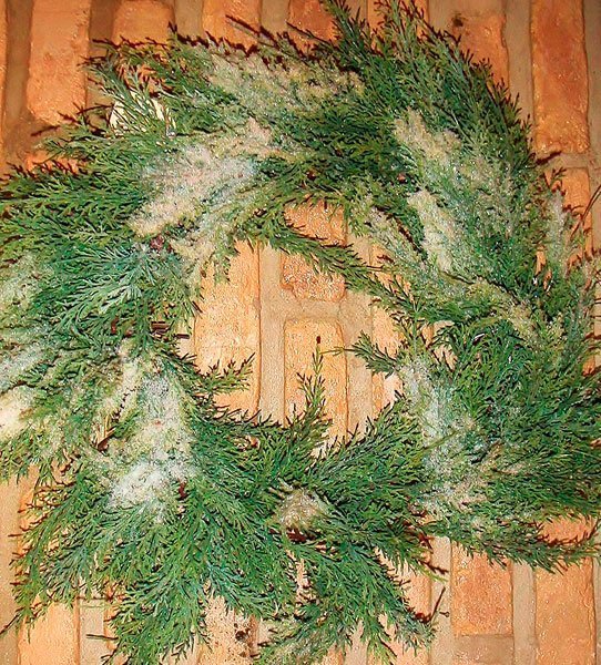Corona de Navidad de abeto verde nevado 45 cms