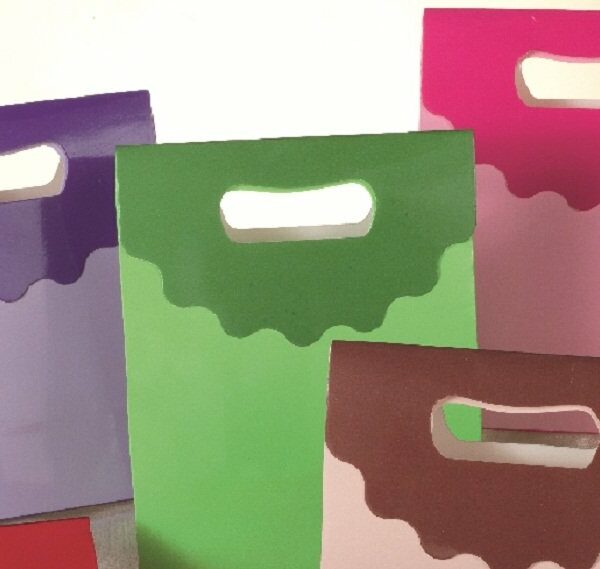 Bolsa Patty rosa con asa troquelada 16x19x8 cms c/6 uds