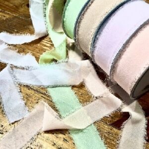 Cinta rasgada, chiffon natural. 25 metros
