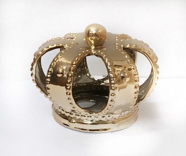 Corona de reyes magos, cerámica oro 16×16 cms