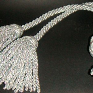 Cordón plateado con 2 borlas 1.6 m