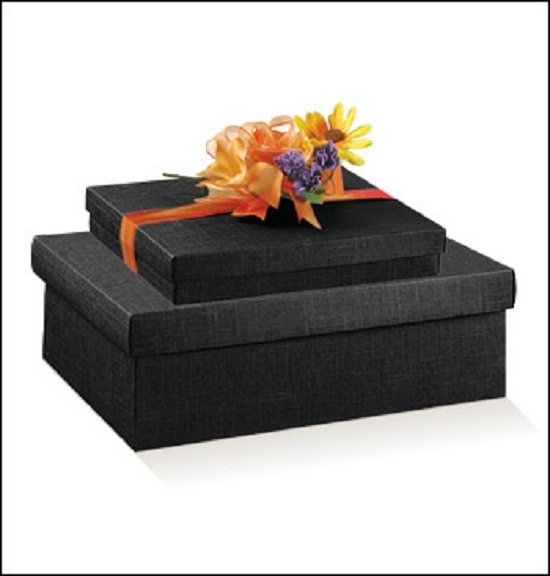 Caja de regalo, color negro. 16.5x11x4 cms. C/10 uds