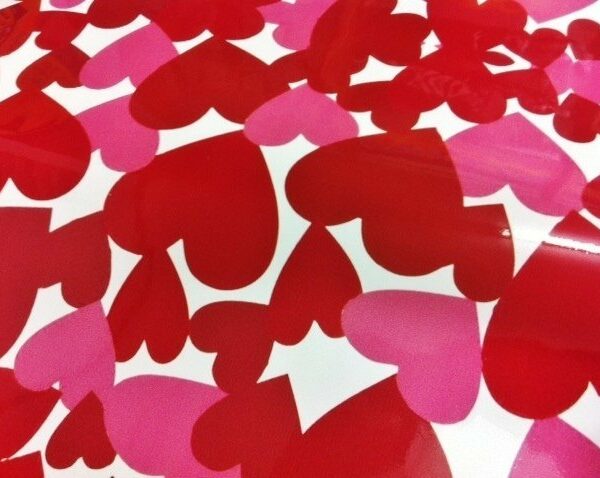 Papel adhesivo corazones 80×110 cms