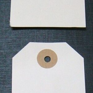 24 Etiquetas colgantes crema suave con arandela. 6×2.6 cms