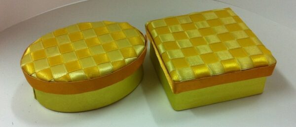 4 Cajas de regalo cuadro amarillo 11.5x8.5x3.5