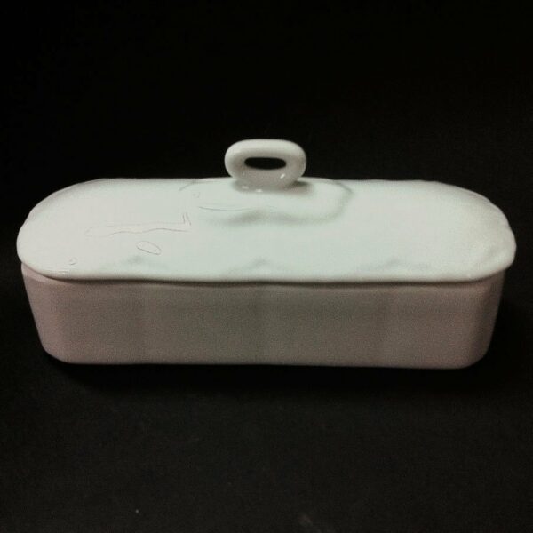 Caja de porcelana blanca 17 cms