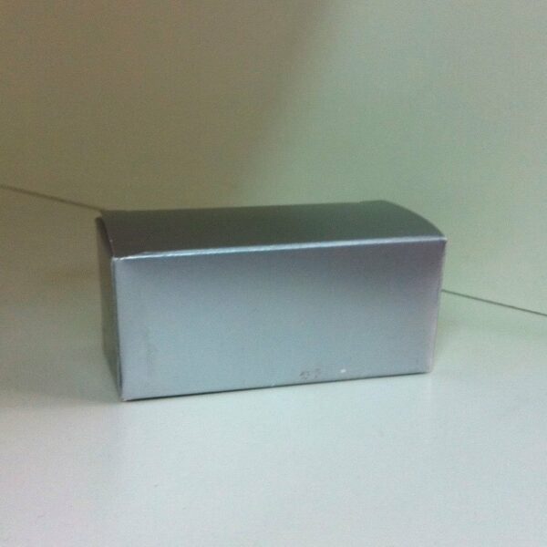 Caja de regalo plata. C/12 uds. 7x3x3 cms.