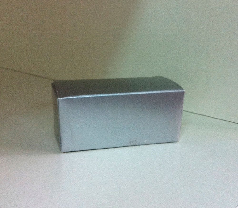 Caja de regalo plata. C/12 uds. 7x3x3 cms.