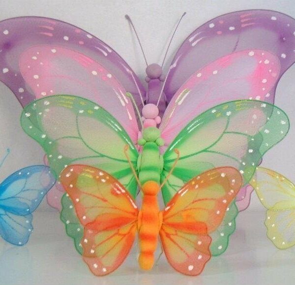 4 Mariposas, varios colores,26×20 cms
