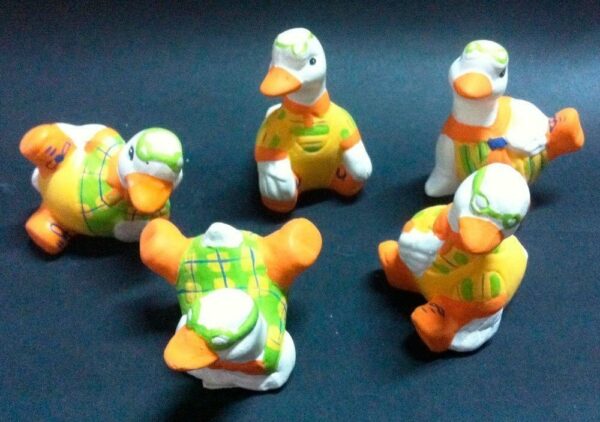 Patitos bañador naranja. C/12 uds surtidas