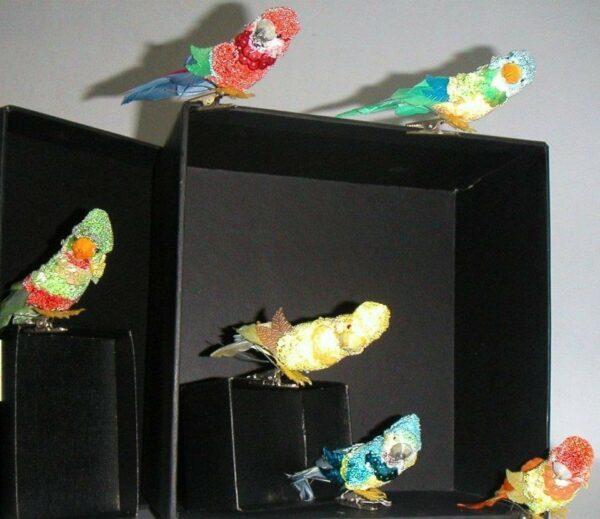 12 Papagallos con pinza. Colores surtidos