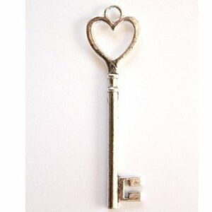 5 LLaves vintage, corazón plata.