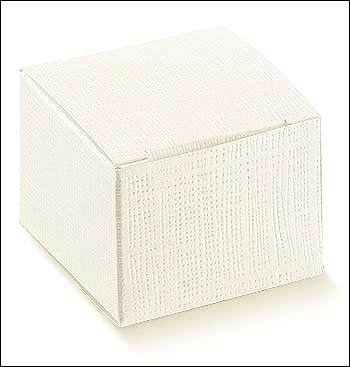 caja-regalo-blanca-cartón-natural-empaquetadoderegalo-empaquetado-tiendaonline-automontable
