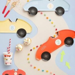 8 Platos de papel en forma de coche