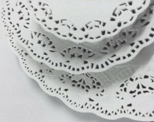 25 Blondas de papel blanca 14 cms