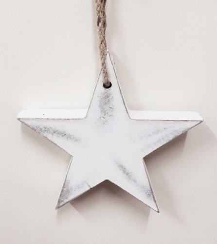 Estrella blanca de madera. 17.5 cms