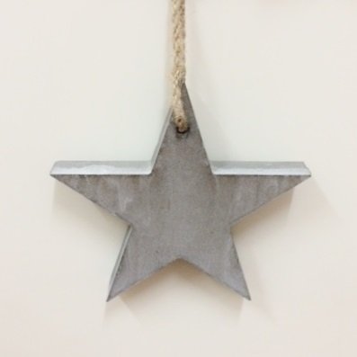Estrella gris de madera. 17.5 cms