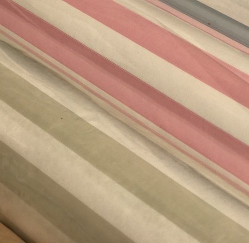Bobina de papel de regalo, Rayas blancas y grises