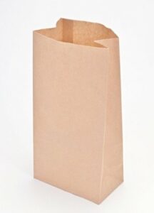 25 Bolsas de papel kraft, tipo americano. 10x6x22 cms.