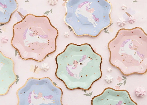 Platos-unicornios-pastel-fiesta-cumpleanos-infantil-gramajeshop-valencia