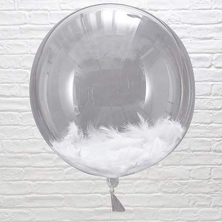 Globo burbuja transparente con plumas blancas. Aprox 46 cms.