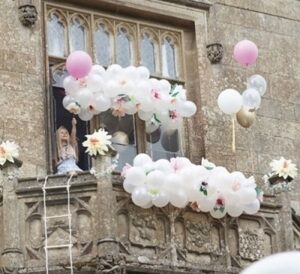 Guirnalda-de-globos-blancos-flores-hadas-princesas-comunion-cumpleaños-fiestas-gramajeshop-valencia-merimeri