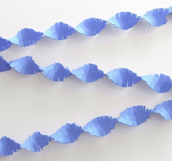 Guirnalda-flecos-rizados-papel-crepe-azul-claro-fiesta-gramajeshop-valencia