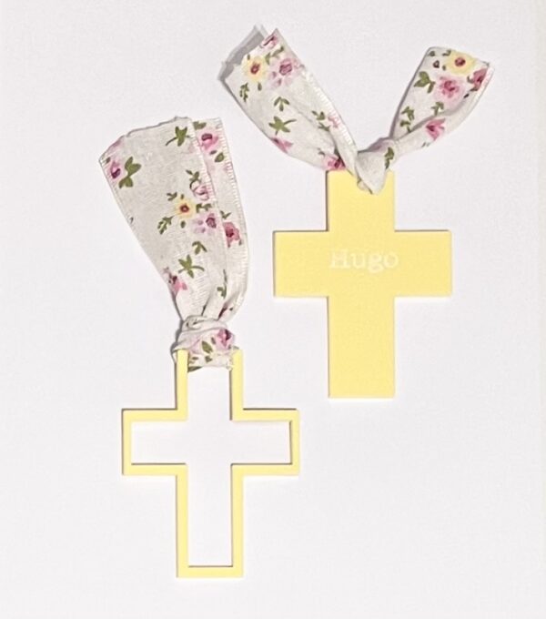 Cruz-amarillo-pastel-primera-comunion-bautizo-regalo-invitados-detalle-personalizado-recien-nacido-gramajeshop-valencia