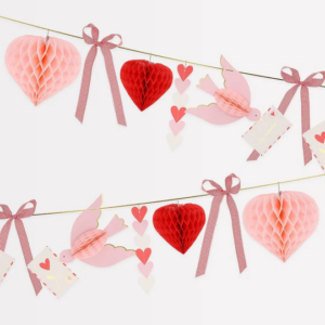 Guirnalda-San-Valentin-lazos-fiesta-gramajeshop-valencia-merimeri