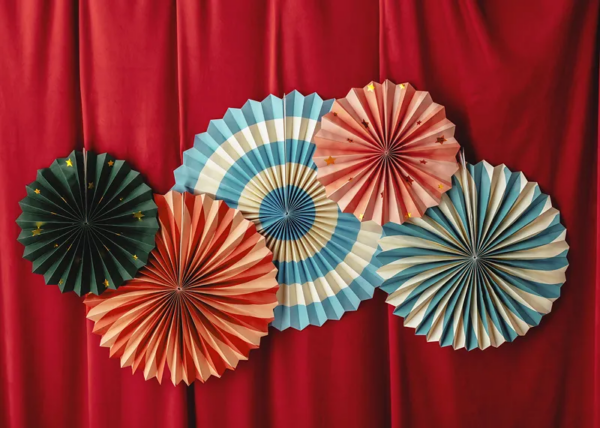 Abanicos-rosetas-circo-vintage-fiesta-de-circo-cumpleanos-infantil-gramajeshop-valencia