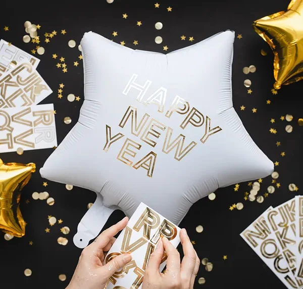 Abecedario adhesivo dorado